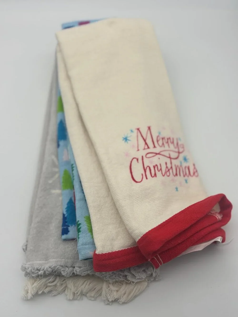 Christmas Kitchen Towels Holiday, Merry Christmas, Trees, Snowflakes 3 Pack NEW